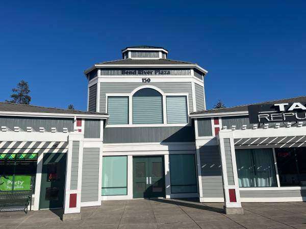 Commercial Space – 150 NE Bend River Mall xxx